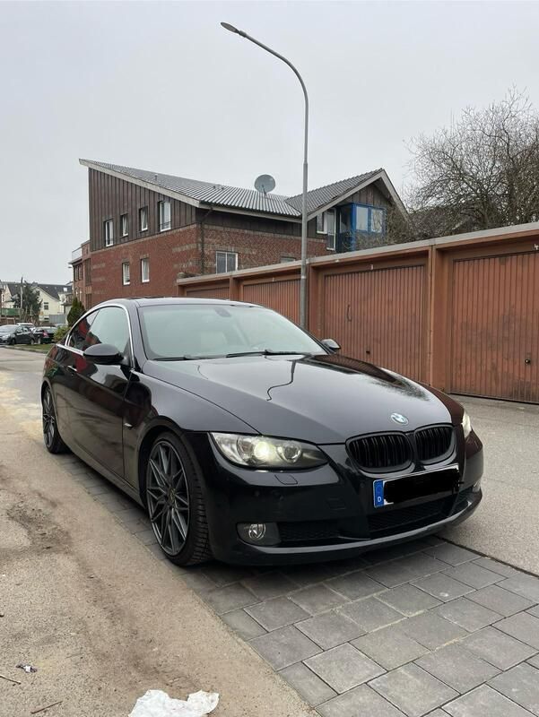 Schwarz Gebraucht 2007 BMW 330 Coupé | 10.700 € (Teuer) - Bild 1/4