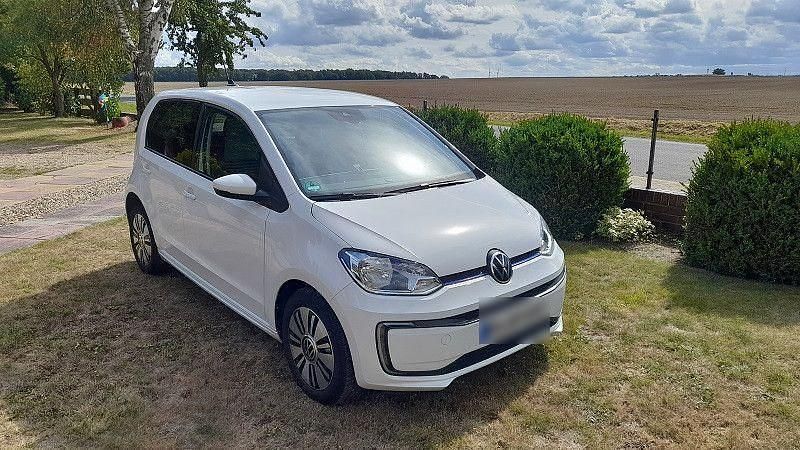 Gebraucht VW e-up! Style 61 kW (83 PS) 2022 Weiß Kleinwagen