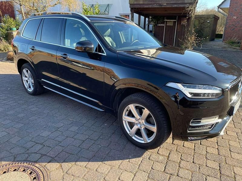 Schwarz Gebraucht 2016 Volvo XC90 Kinetic SUV | 28.900 € (Guter Preis) - Bild 1/4
