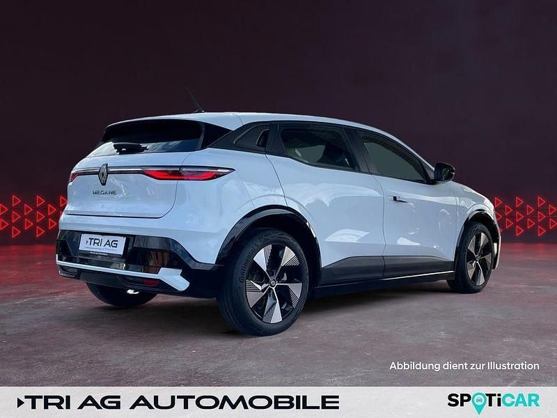 Gebraucht Renault Megane E-Tech Equilibre 96 kW (131 PS) 2022 Arktis weiß Limousine