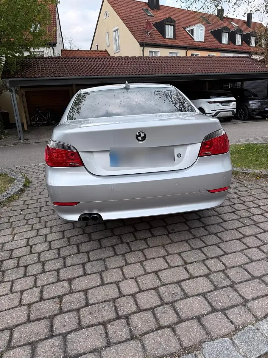 Gebraucht BMW 530 256 PS (188 kW) 2006 Silber Limousine