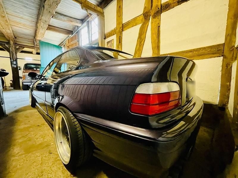 Second-hand BMW 325 192 CP (141 kW) 1994 Mov Coupe