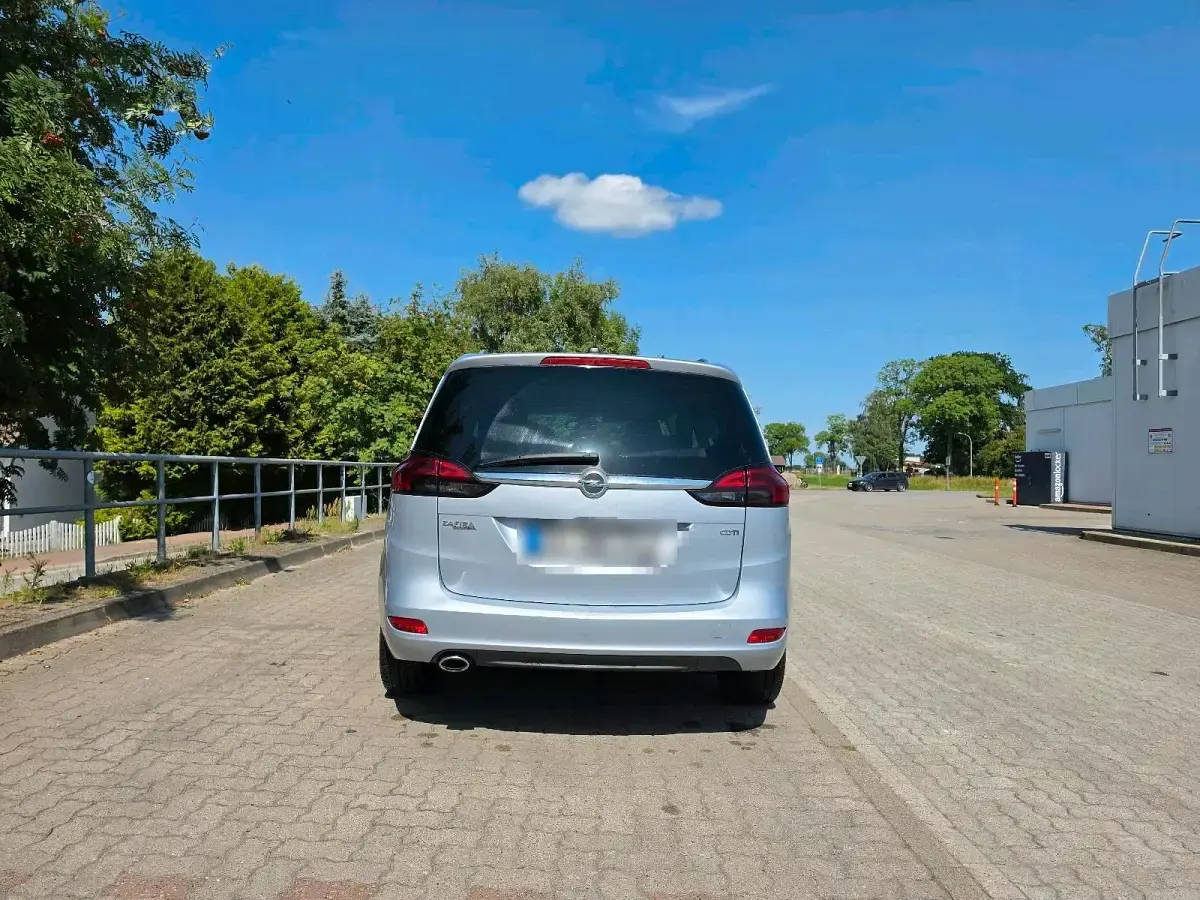 Gebraucht Opel Zafira Tourer 131 PS (96 kW) 2016 Silber Van / Kleinbus