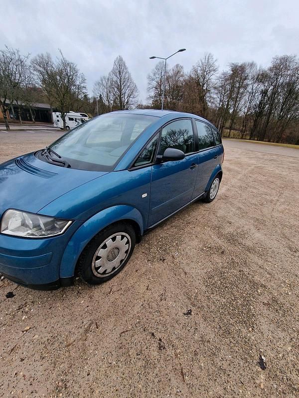 Gebraucht Audi A2 70 PS (51 kW) 2002 Blau Kleinwagen