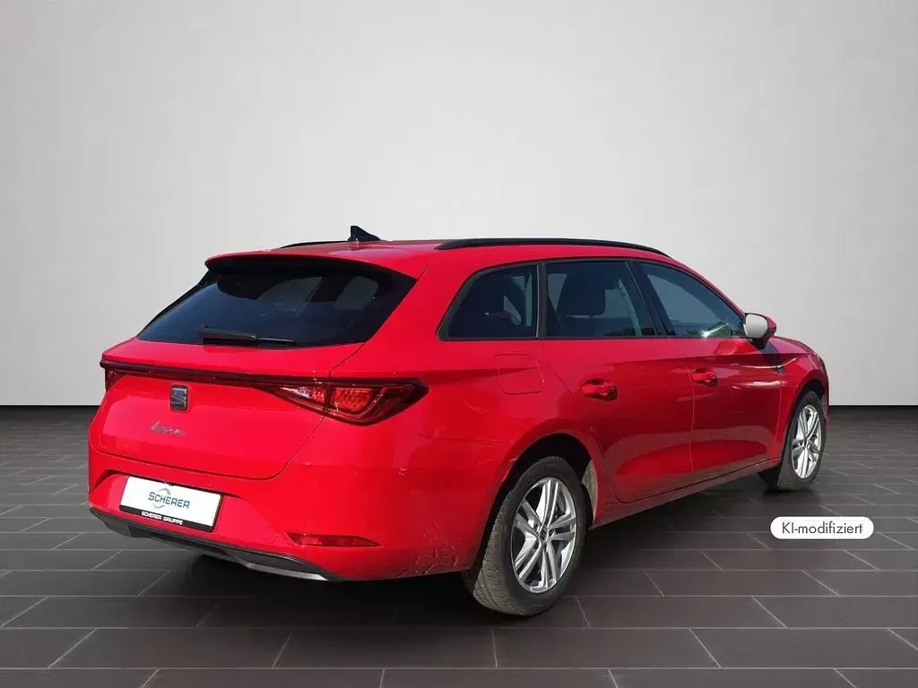 Gebraucht Seat Leon Style 150 PS (110 kW) 2023 Pure rot Limousine