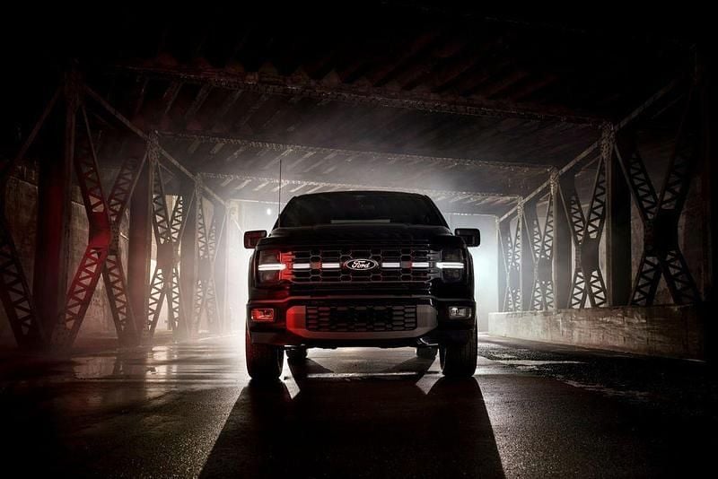 Schwarz Neu 2025 Ford F-150 STX Abholung | 86.400 € (Fairer Preis) - Bild 1/4