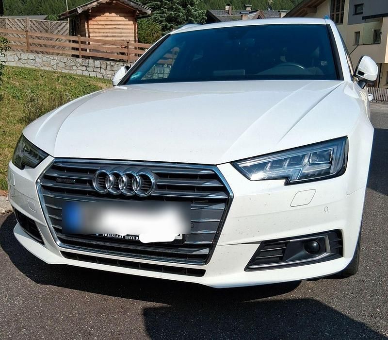 Weiß Gebraucht 2017 Audi A4 Ambiente Kombi | 15.750 € (Superpreis) - Bild 1/4