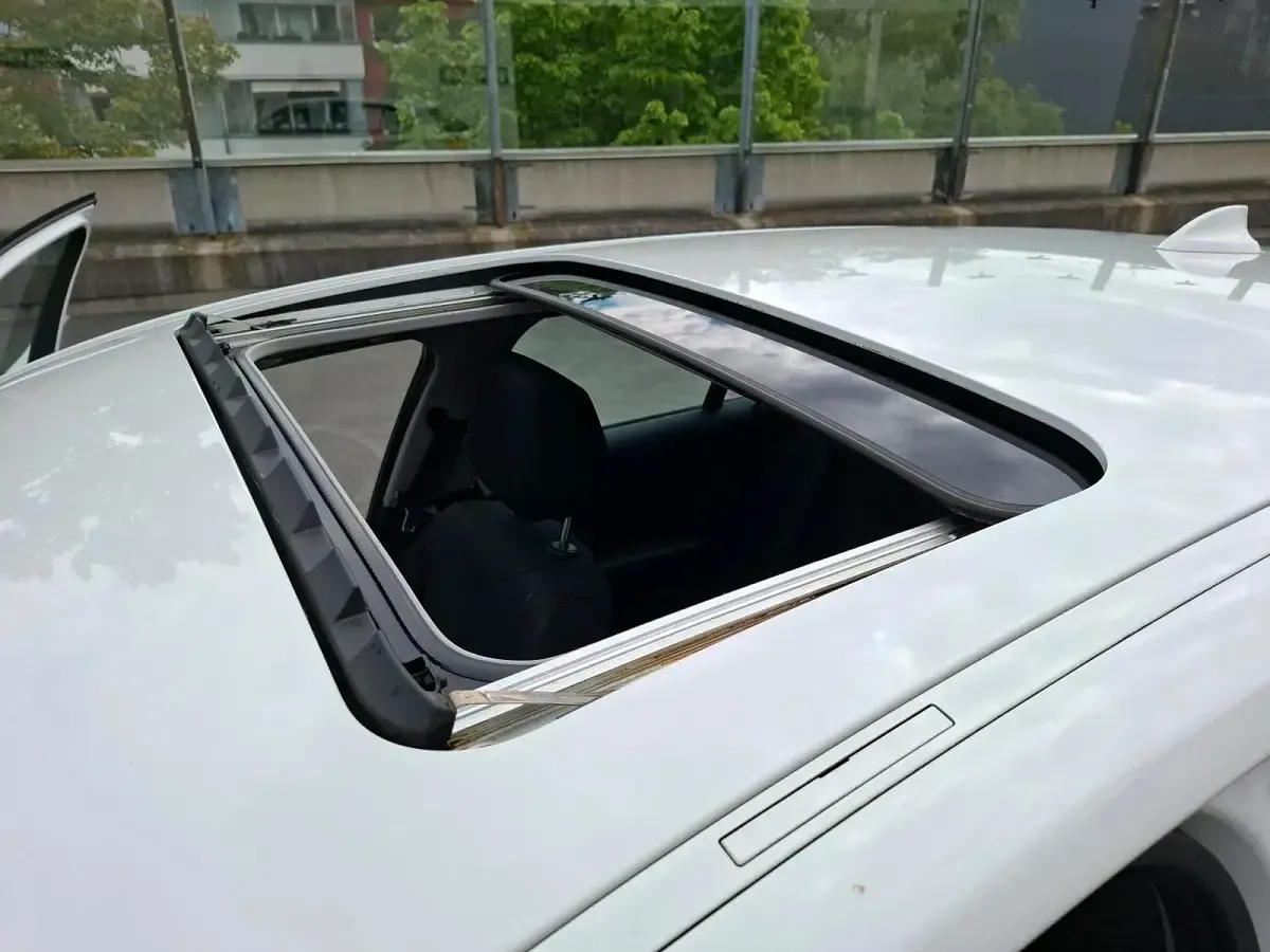 Gebraucht BMW 118 150 PS (110 kW) 2015 Weiß Kleinwagen