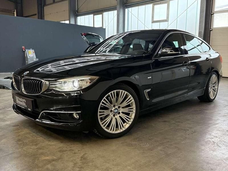 Gebraucht BMW 335 Luxury Line 306 PS (225 kW) 2013 Saphirschwarz Limousine