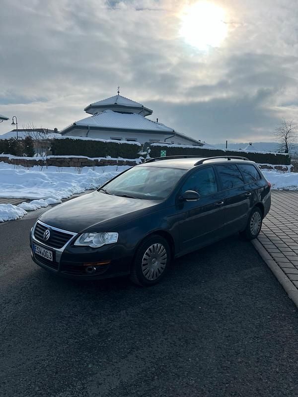 Braun Gebraucht 2008 VW Passat Kombi | 2.000 € (Superpreis) - Bild 1/4