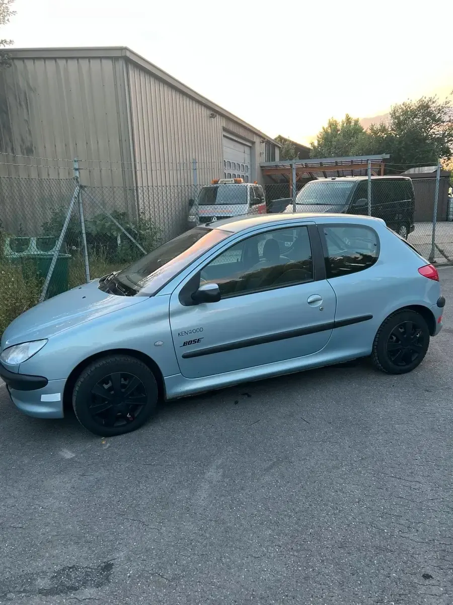 Gebraucht Peugeot 206 82 PS (60 kW) 2002 Kleinwagen
