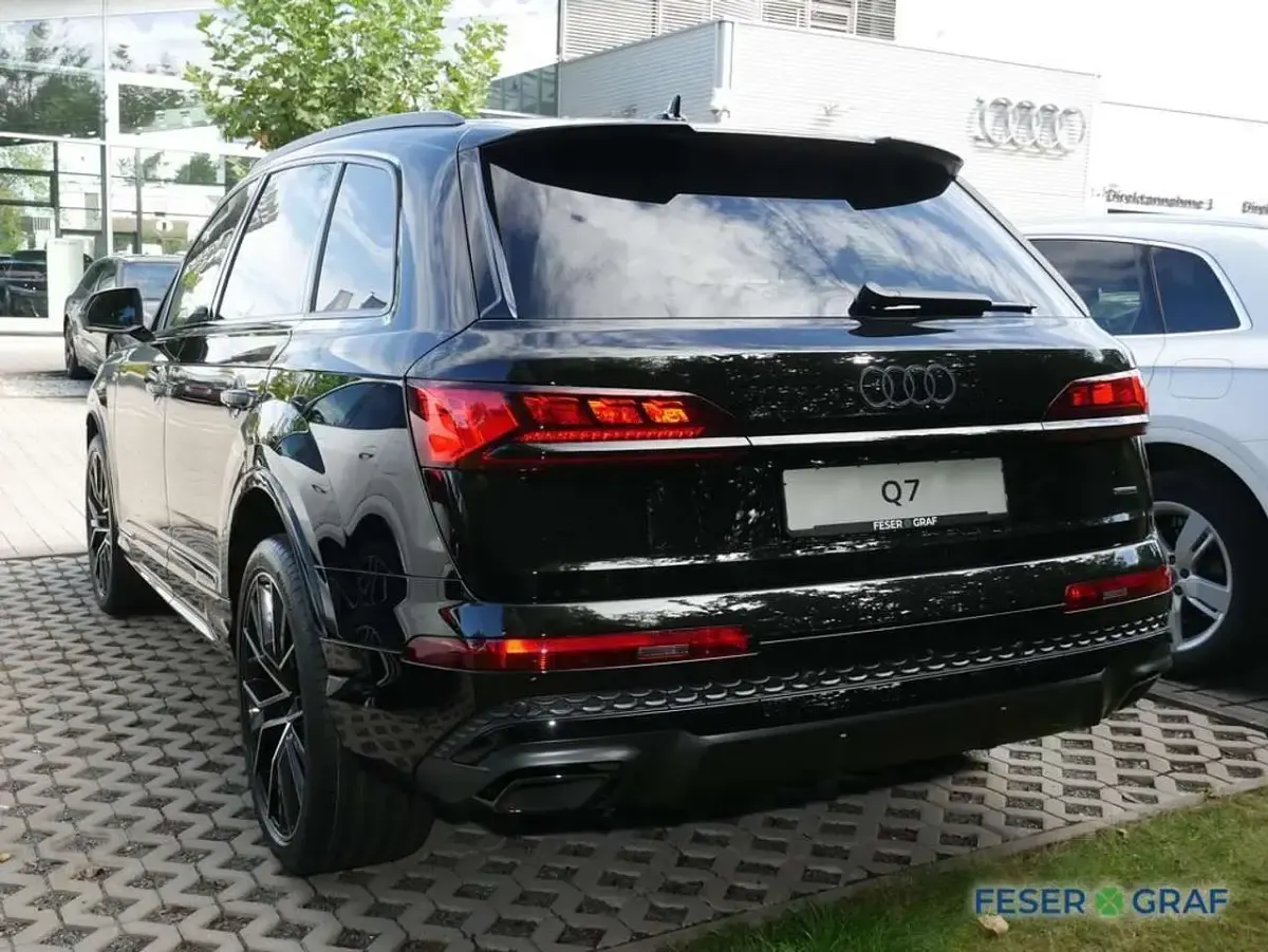 Usado Audi Q7 Ambiente 286 HP (210 kW) 2026 Preto SUV