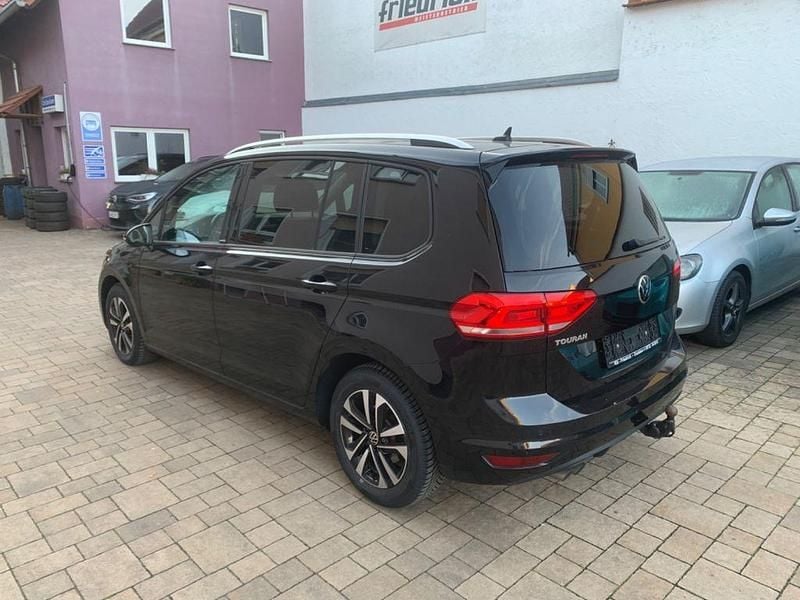 Gebraucht VW Touran 150 PS (110 kW) 2020 Schwarz Van / Kleinbus