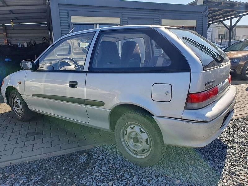 Gebraucht Suzuki Swift GL 53 PS (38 kW) 2002 Silber Kleinwagen