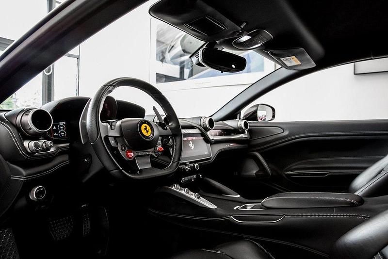 Gebraucht Ferrari GTC4Lusso 689 PS (506 kW) 2017 Schwarz Kombi