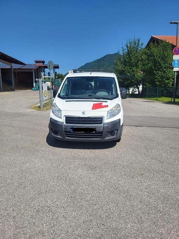 Weiß Gebraucht 2012 Peugeot Expert Van | 2.400 € - Bild 1/4