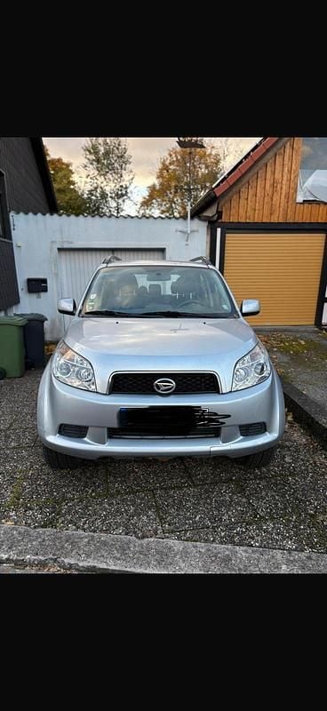 Silber Gebraucht 2008 Daihatsu Terios SUV | 8.750 € (Teuer) - Bild 1/4