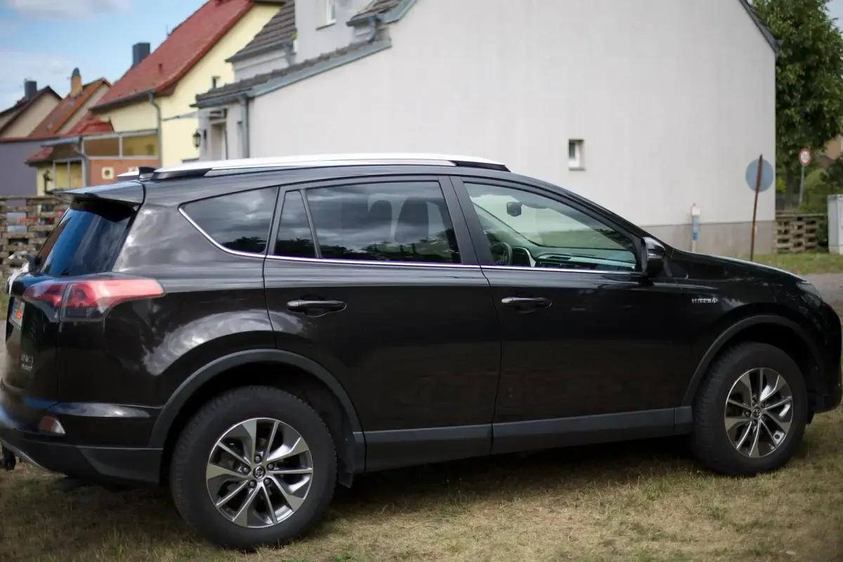 Gebraucht Toyota RAV4 Hybrid 155 PS (114 kW) 2016 Braun SUV