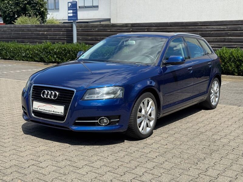 Blau Gebraucht 2013 Audi A3 Sportback Ambition Limousine | 5.990 € (Fairer Preis) - Bild 1/4