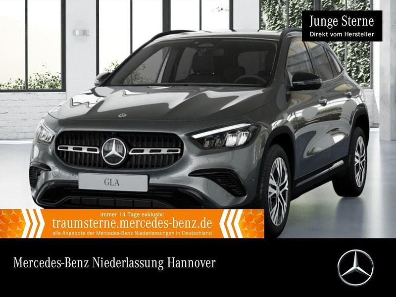 Grau Gebraucht 2025 Mercedes GLA220 Advanced Plus SUV | 41.990 € (Superpreis) - Bild 1/3