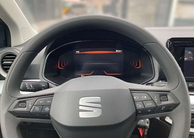 Grau Neu 2025 Seat Arona SUV | 21.984 € (Fairer Preis) - Bild 1/4