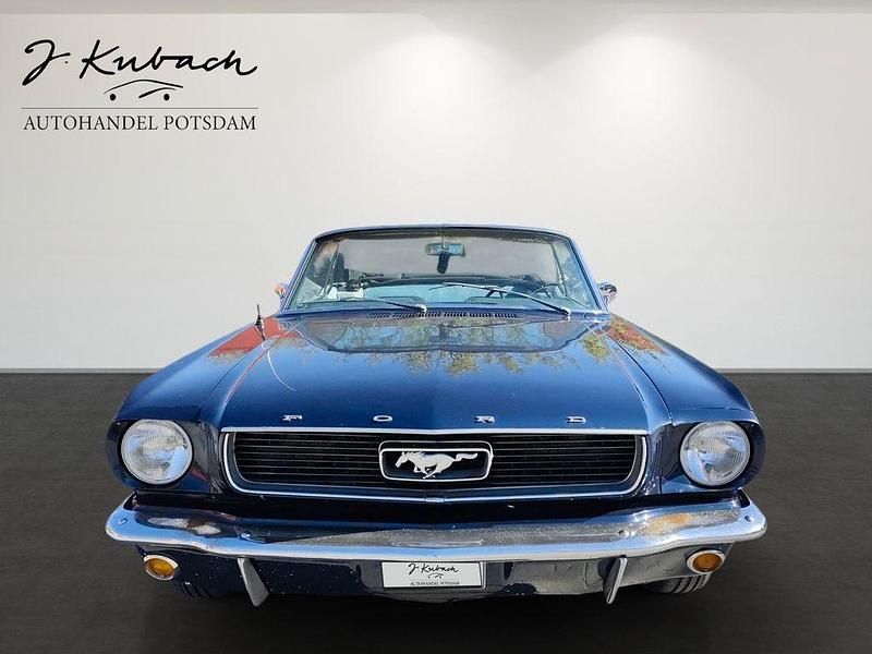 Second-hand Ford Mustang 120 CP (88 kW) 1966 Albastru Cabrio