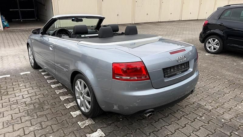 Gebraucht Audi A4 Cabriolet 163 PS (119 kW) 2006 Grau Cabrio