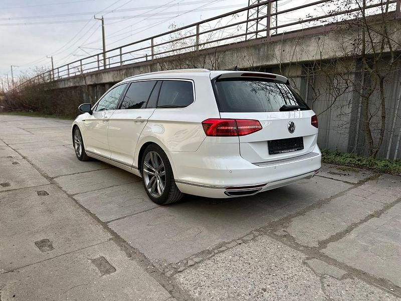 Gebraucht VW Passat Highline 239 PS (175 kW) 2015 Weiß Kombi