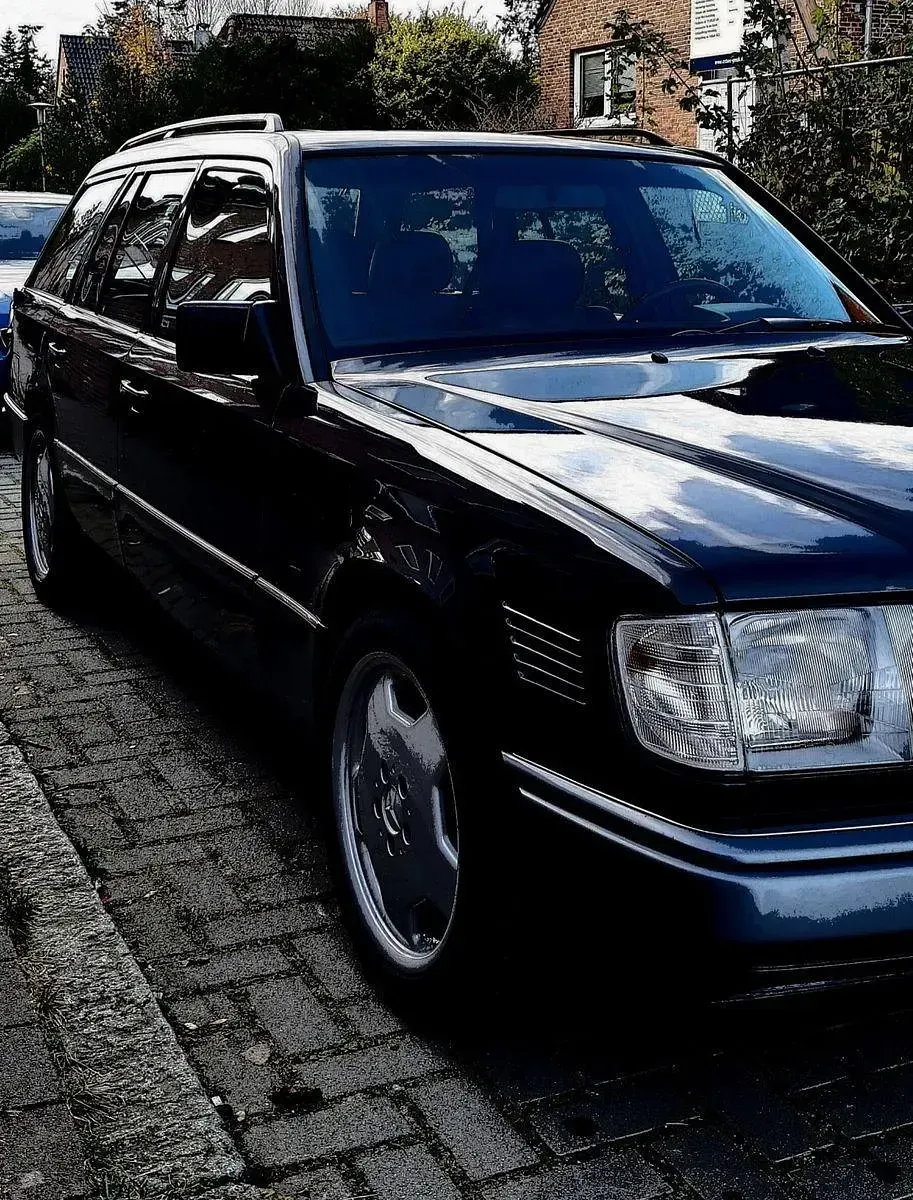 Gebraucht Mercedes 300 147 PS (108 kW) 1995 Grau Kombi