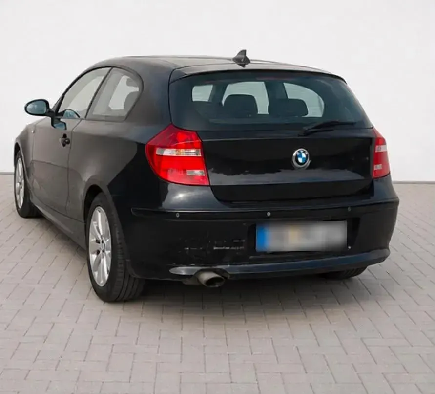 Gebraucht BMW 116 122 PS (89 kW) 2009 Schwarz Kleinwagen