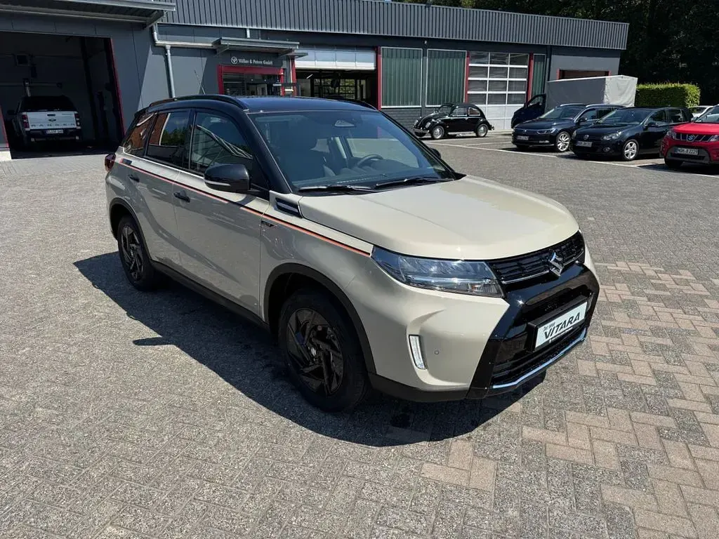 Neu Suzuki Vitara 110 PS (80 kW) 2026 Beige SUV
