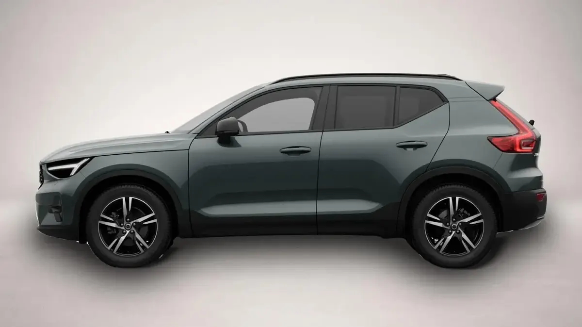 Neu Volvo XC40 Plus 197 PS (144 kW) 2026 Manufacturer SUV