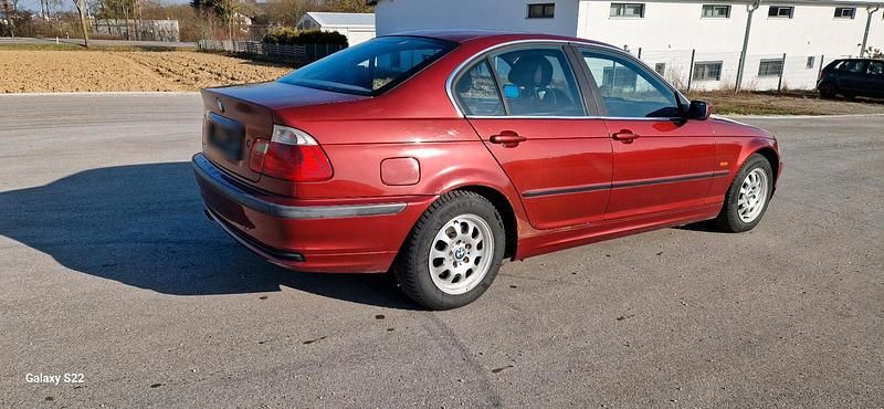 Gebraucht BMW 320 150 PS (110 kW) 1999 Rot Limousine