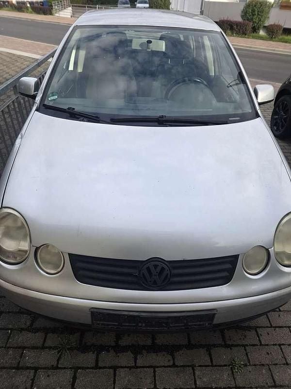 Grau Gebraucht 2004 VW Polo Kleinwagen | 750 € (Superpreis) - Bild 1/3