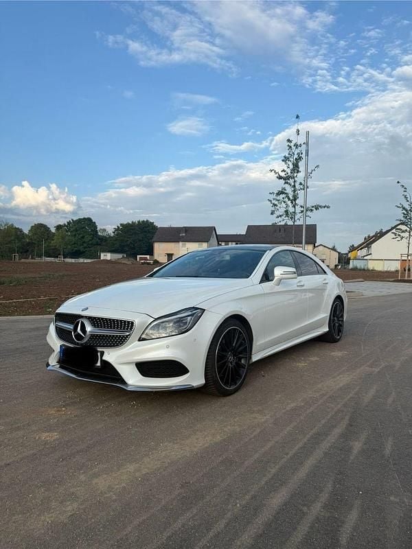 Weiß Gebraucht 2016 Mercedes CLS400 Coupé | 29.000 € (Teuer) - Bild 1/4