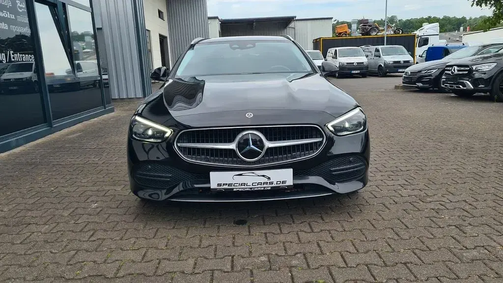 Gebraucht Mercedes 220 200 PS (147 kW) 2022 Schwarz Limousine