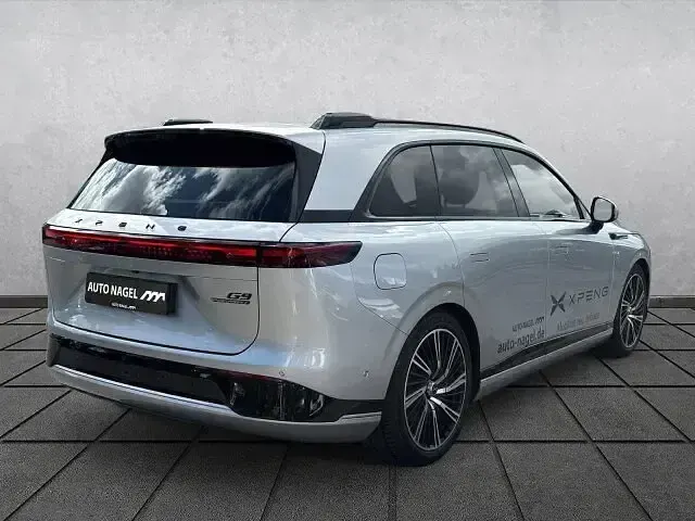Gebraucht XPENG G9 AWD Performance 405 kW (551 PS) 2025 Silver frost SUV