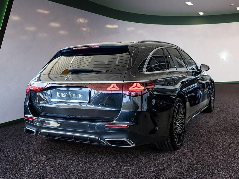 Gebraucht Mercedes E200 Advanced Plus 204 PS (150 kW) 2023 Grau / graphitgrau Kombi