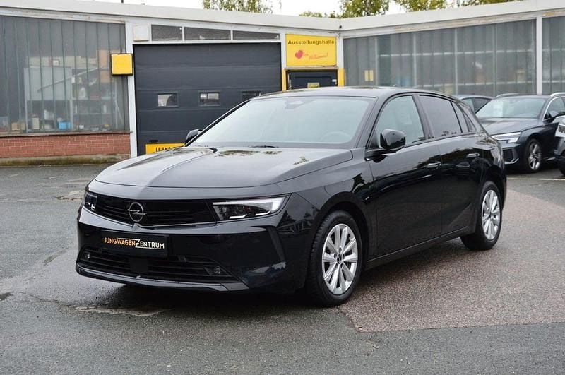 Schwarz Gebraucht 2024 Opel Astra Limousine | 19.490 € (Superpreis) - Bild 1/4