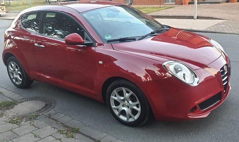 Rot Gebraucht 2009 Alfa Romeo MiTo Kleinwagen | 1.950 € (Fairer Preis) - Bild 1/4