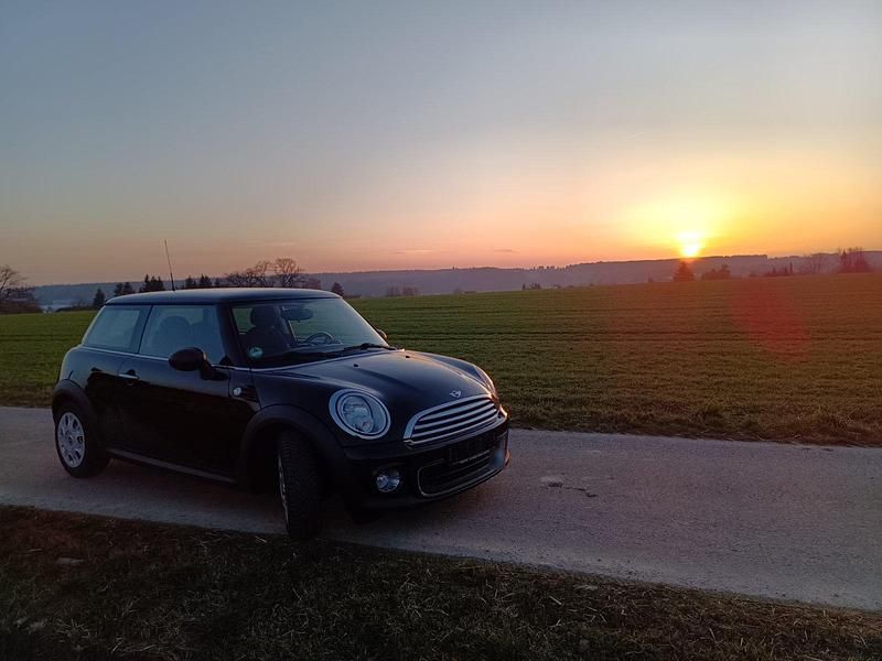 Usado Mini ONE 75 HP (55 kW) 2011 Preto Citadino