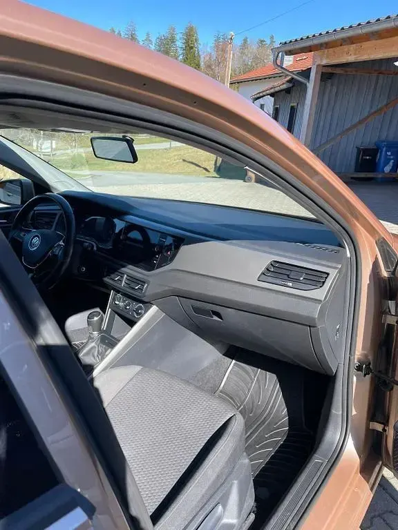 Gebraucht VW Polo 95 PS (69 kW) 2019 Gold Kleinwagen