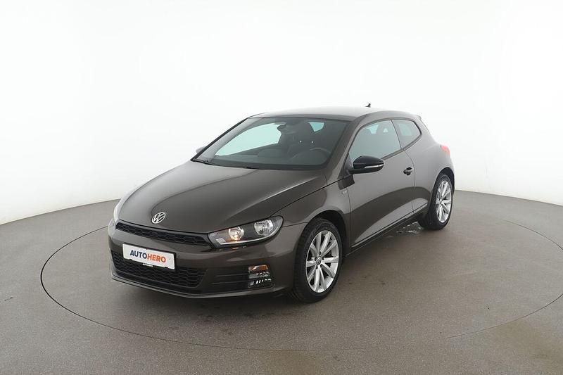 Braun Gebraucht 2015 VW Scirocco CLUB Coupé | 14.520 € (Fairer Preis) - Bild 1/3
