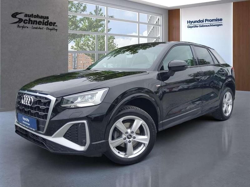 Mythosschwarz metallic Gebraucht 2024 Audi Q2 S-Line SUV | 22.850 € (Superpreis) - Bild 1/4