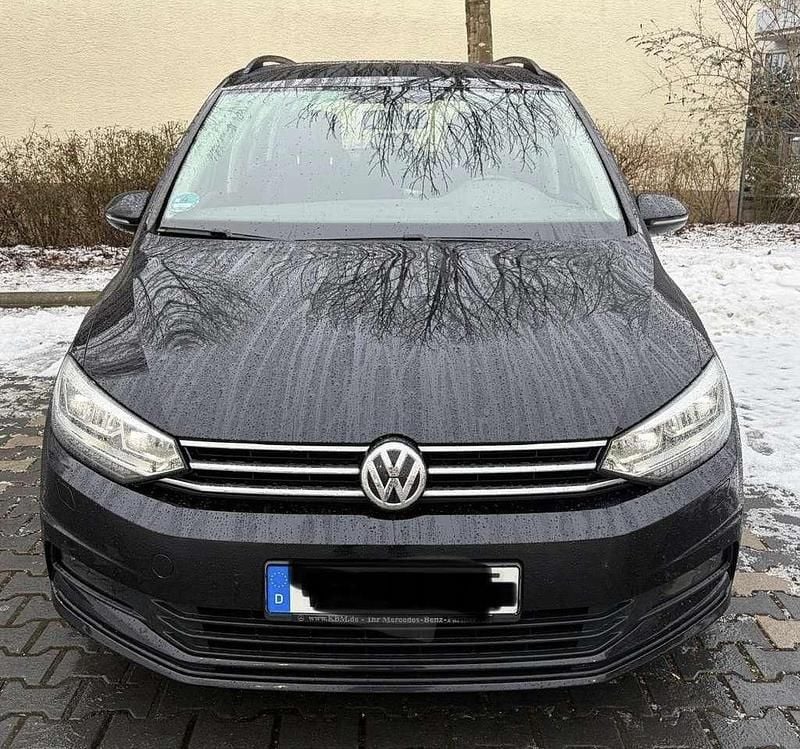 Schwarz Gebraucht 2018 VW Touran Comfortline Van / Kleinbus | 12.900 € (Guter Preis) - Bild 1/4