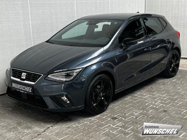 Grau Gebraucht 2022 Seat Ibiza FR-Line Limousine | 18.095 € (Fairer Preis) - Bild 1/4