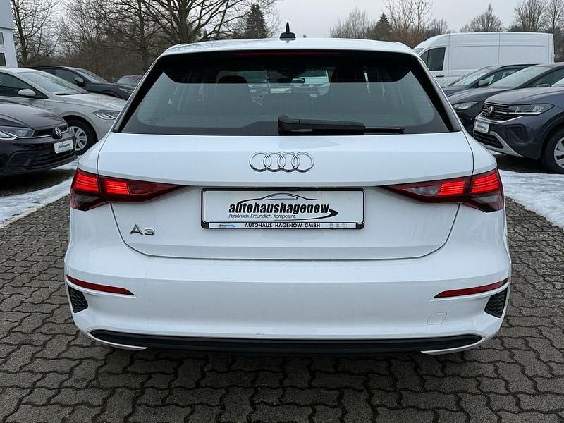 Gebraucht Audi A3 Sport 150 PS (110 kW) 2023 Weiß Limousine