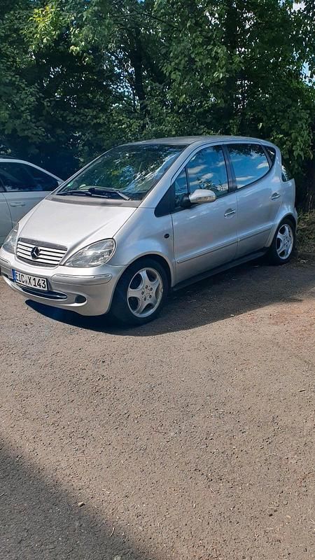 Silber Gebraucht 2003 Mercedes A190 Kleinwagen | 700 € (Superpreis) - Bild 1/4
