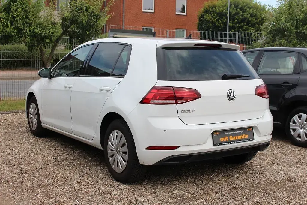 Gebraucht VW Golf VII S 86 PS (63 kW) 2019 Weiß Limousine