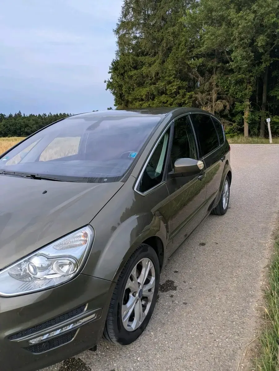 Gebraucht Ford S-MAX 140 PS (102 kW) 2011 Grau Van / Kleinbus